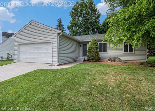 Property at 234 Woodlake Dr, Brighton, MI 48116, 3 beds, 1 bath