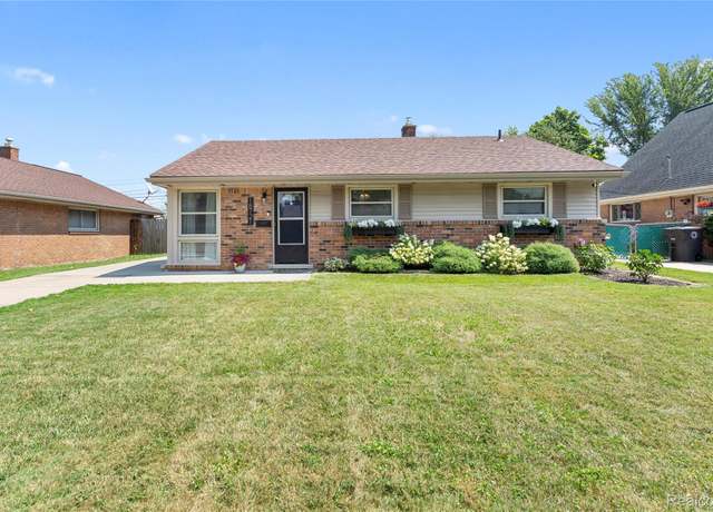 Property at 18721 Koester St, Riverview, MI 48193, 3 beds, 1 bath