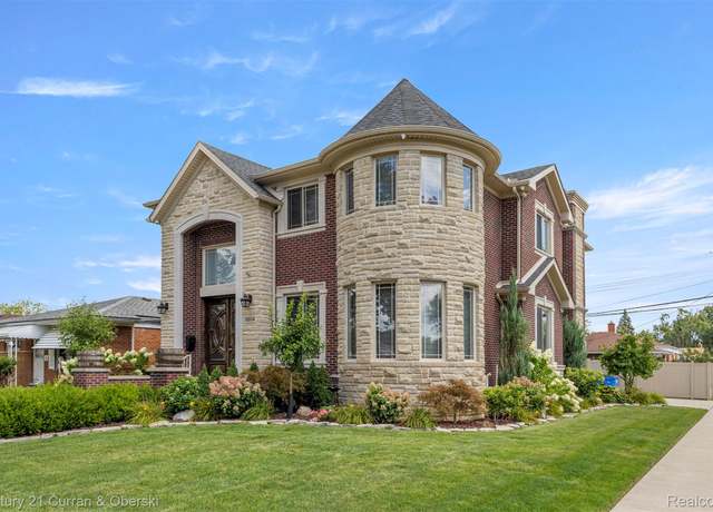 Property at 6804 Centralia St, Dearborn Heights, MI 48127, 4 beds, 4.5 baths