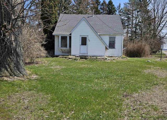 Property at 329 Jay St, St Charles, MI 48655, 3 beds, 1 bath