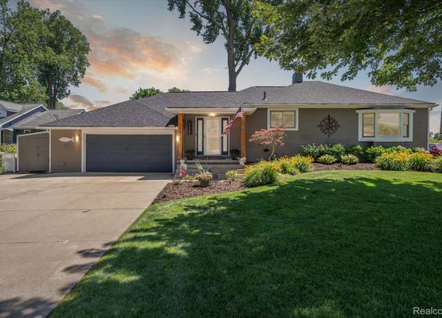 Property at 319 Angola St, Wolverine Lake, MI 48390, 3 beds, 2 baths