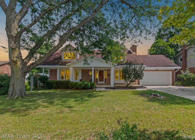 Property at 2171 S 7th St, Ann Arbor, MI 48103, 4 beds, 2.5 baths