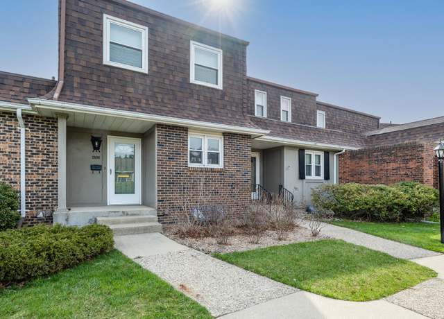 Property at 2596 Stratford Dr, St Joseph, MI 49085, 2 beds, 2.5 baths