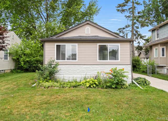 Property at 2983 Kenmore Rd, Berkley, MI 48072, 3 beds, 1 bath