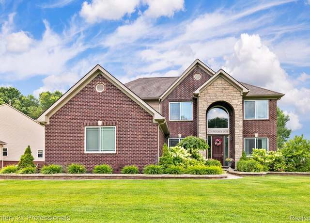 Property at 9754 Windsor Ln, Clarkston, MI 48348, 4 beds, 3.5 baths