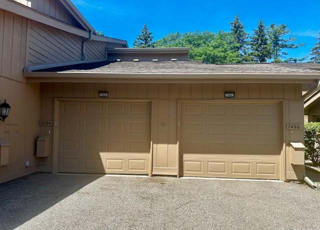 Property at 7494 Pebble Ln, West Bloomfield, MI 48322, 2 beds, 2 baths