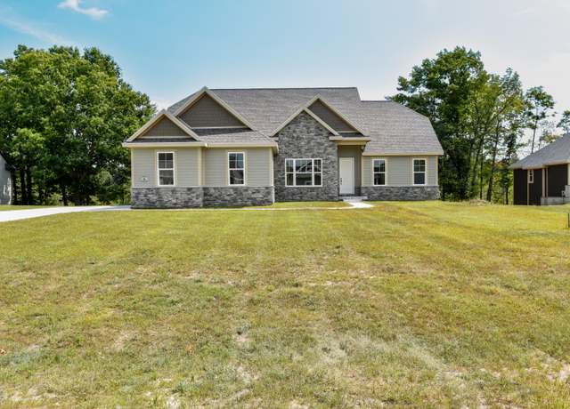 Property at 11290 Killarney Drive Dr, Stanwood, MI 49346, 3 beds, 2.5 baths