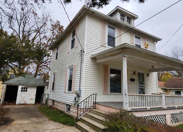 Property at 37 Miller St, Pontiac, MI 48341, 3 beds, 3.5 baths