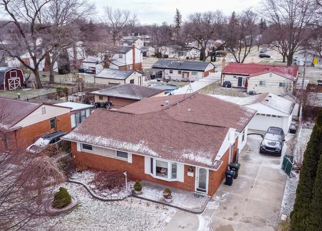 Property at 8268 Doncaster Dr, Sterling Heights, MI 48312, 3 beds, 3 baths