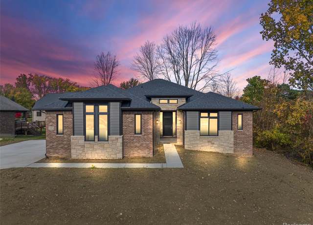 Property at 49619 White Mill Dr, Shelby Twp, MI 48315, 3 beds, 2.5 baths