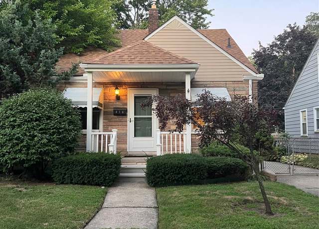 Property at 816 N Kenwood Ave, Royal Oak, MI 48067, 3 beds, 1 bath