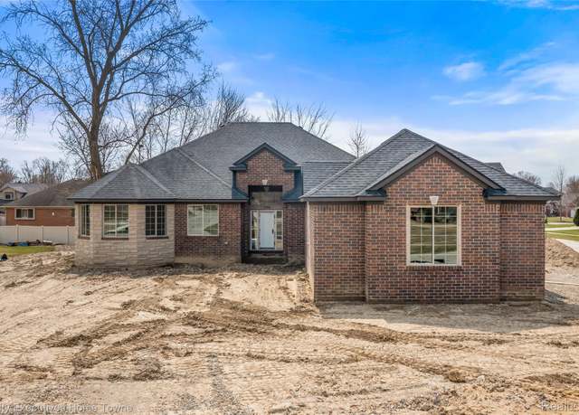 Property at 35990 Windridge Dr, New Baltimore, MI 48047, 3 beds, 2.5 baths