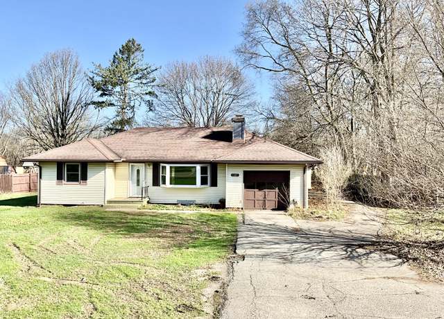 Property at 1685 E Clinton Trl, Charlotte, MI 48813, 2 beds, 1 bath