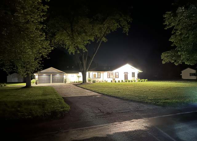 Property at 5717 E E H Avenue Ave, Kalamazoo, MI 49048, 3 beds, 1 bath