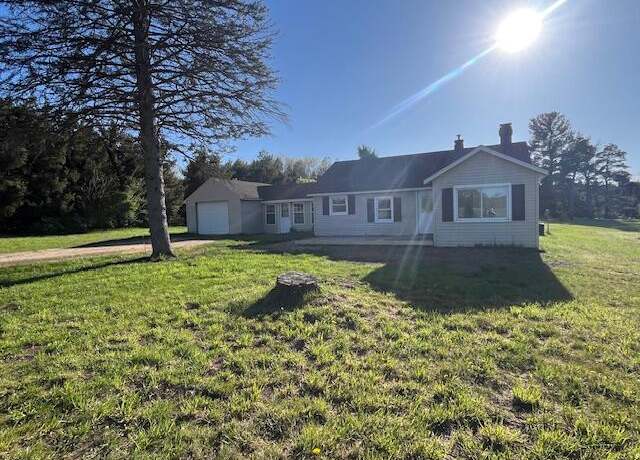 Property at 1232 26th St, Allegan, MI 49010, 3 beds, 1 bath