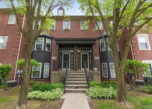 Property at 6680 Central City Pkwy, Westland, MI 48185, 2 beds, 2 baths