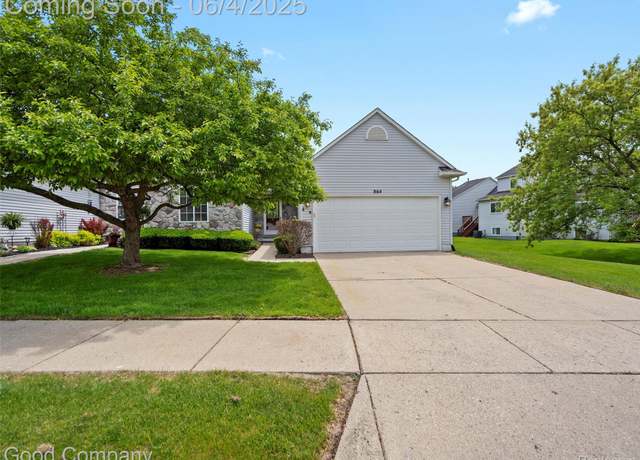 Property at 864 Challenging Trl, South Lyon, MI 48178, 2 beds, 2.5 baths