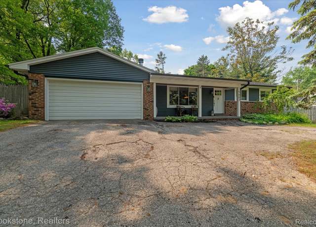 Property at 5007 Clearview Dr, Clarkston, MI 48348, 2 beds, 1.5 baths