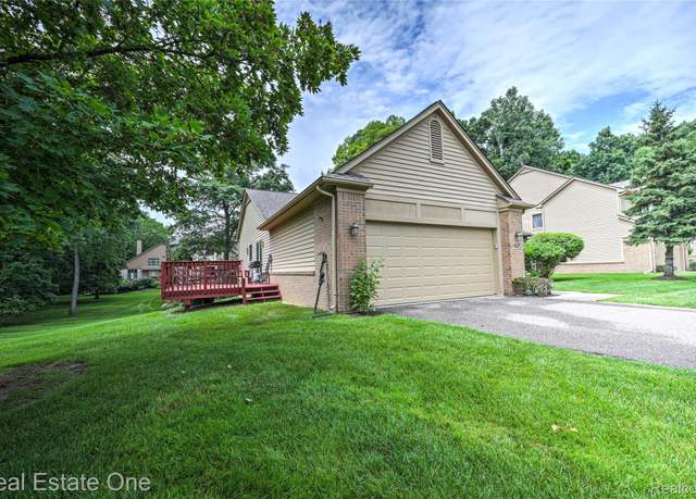Property at 7071 Deerwood Trl #28, West Bloomfield, MI 48323, 2 beds, 2 baths