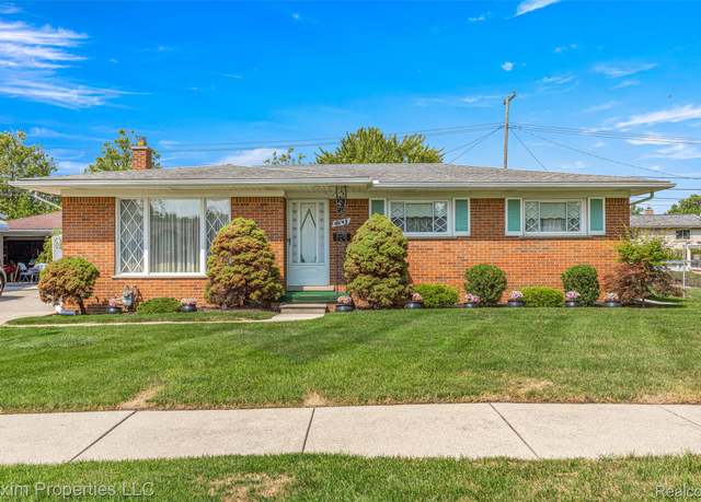 Property at 6545 N Charlesworth St, Dearborn Heights, MI 48127, 3 beds, 1.5 baths