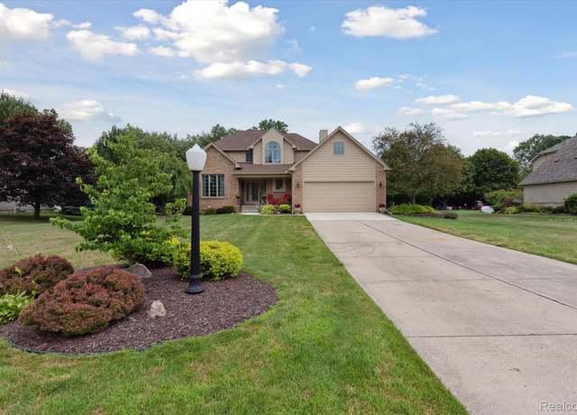 Property at 27129 Bryan Blvd, New Boston, MI 48164, 4 beds, 2.5 baths