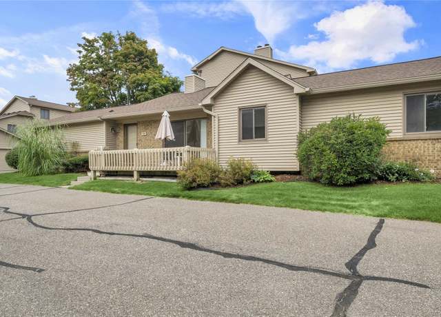 Property at 7113 Elmhurst, West Bloomfield Charter Township, MI 48322, 2 beds, 2 baths