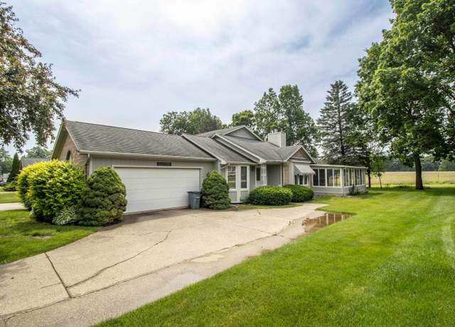 Property at 5546 Hickory Cir, Flushing, MI 48433, 2 beds, 2 baths