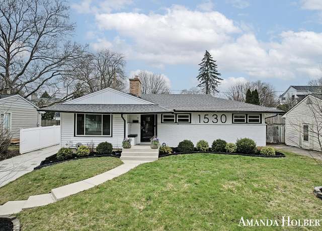 Property at 1530 Sherwood Ave SE, East Grand Rapids, MI 49506, 3 beds, 2 baths