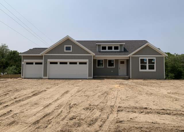 Property at 1098 N Washington St SE, Lowell, MI 49331, 3 beds, 2.5 baths