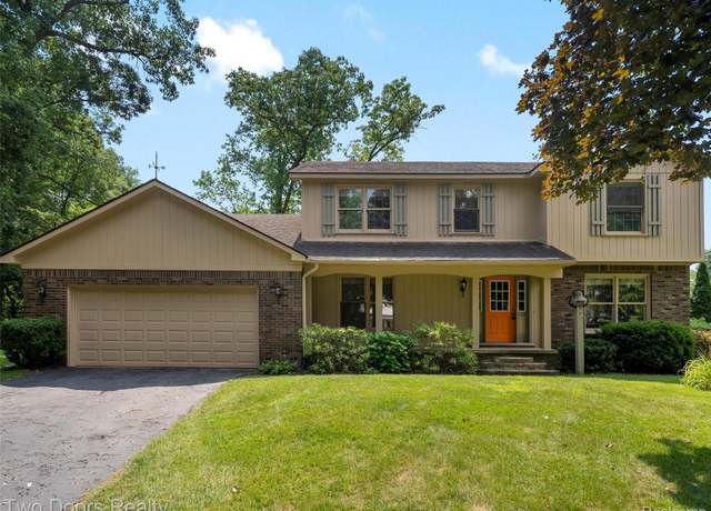 Property at 373 Abbey Wood Dr, Rochester, MI 48306, 4 beds, 2.5 baths
