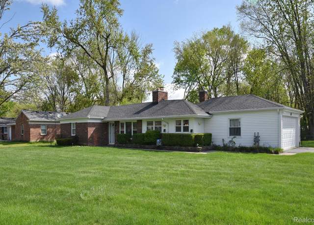 Property at 31220 Sheridan Dr, Beverly Hills, MI 48025, 3 beds, 1 bath