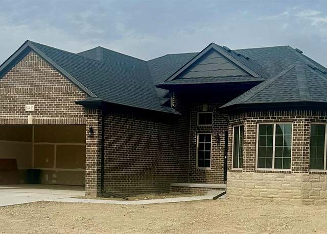 Property at 56413 Scotland Dr, Macomb, MI 48042, 3 beds, 2.5 baths