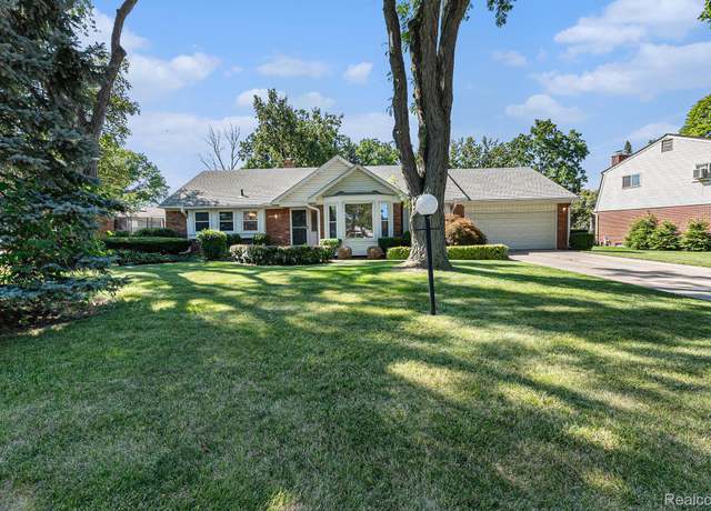 Property at 36746 Brittany Hill Dr, Farmington, MI 48335, 3 beds, 2.5 baths