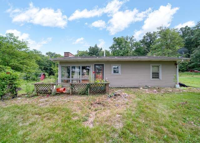 Property at 3205 Emery Rd, Adrian, MI 49221, 3 beds, 1 bath
