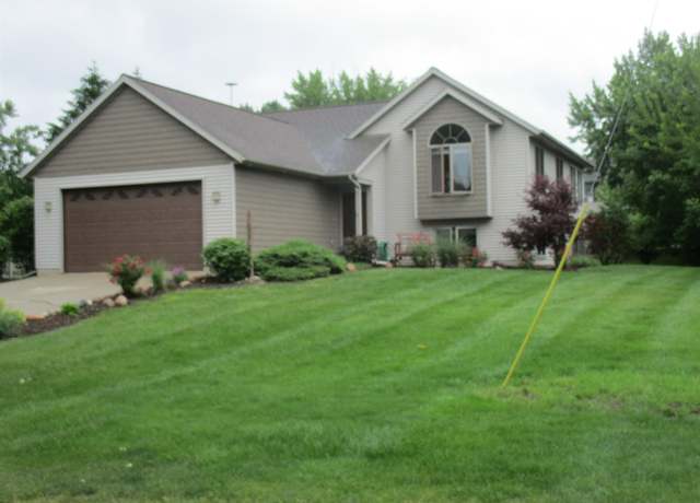 Property at 4170 Riverview Dr, Alma, MI 48801, 4 beds, 3 baths