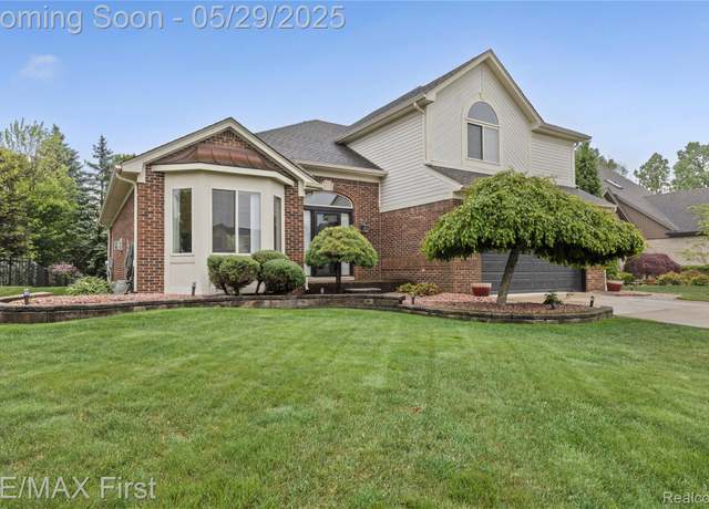 Property at 43316 Brooks Dr, Clinton Township, MI 48038, 3 beds, 2.5 baths