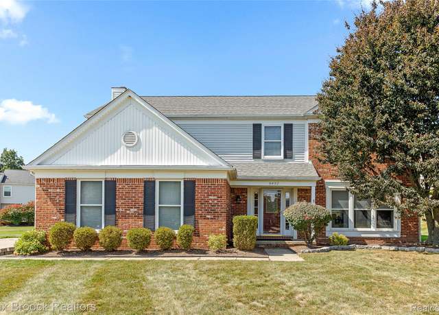 Property at 5492 Charrington Ct, West Bloomfield Charter Township, MI 48324, 4 beds, 2.5 baths