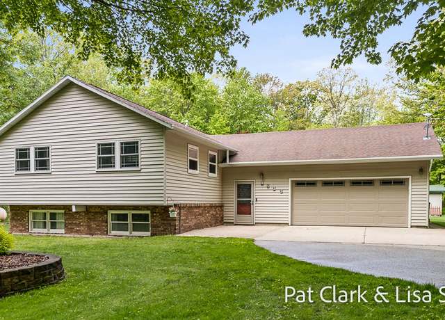 Property at 9133 Lamos Rd, Montague, MI 49437, 5 beds, 2 baths