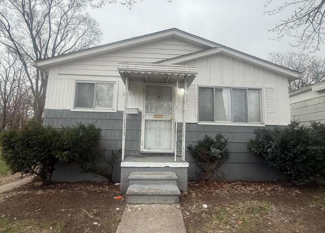 Property at 1977 Brighton St, Highland Park, MI 48203, 3 beds, 0.5 baths