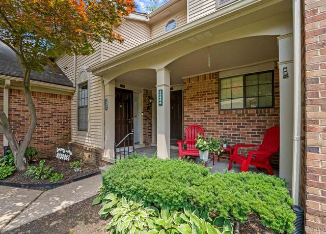 Property at 29680 Pine Ridge Cir, Farmington, MI 48331, 2 beds, 2 baths