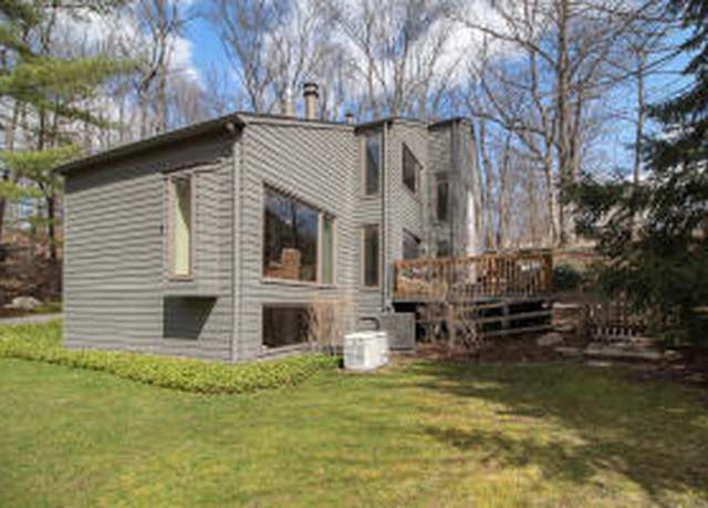 Property at 1200 Pepper Pike St, Ann Arbor, MI 48105, 3 beds, 2.5 baths