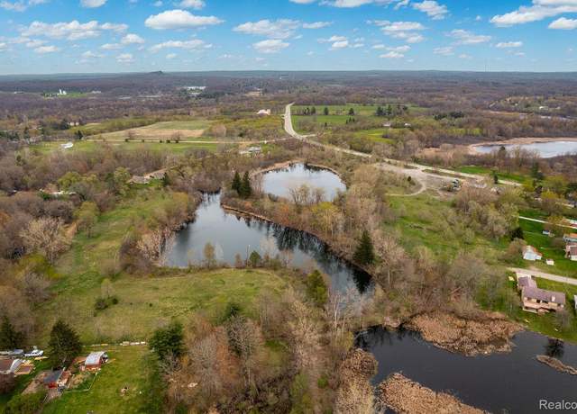 Property at 4501 Grange Hall Rd, Holly, MI 48442, 3 beds