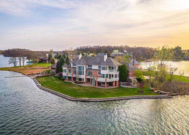 Property at 82 Chateaux DU Lac, Fenton, MI 48430, 5 beds, 7 baths