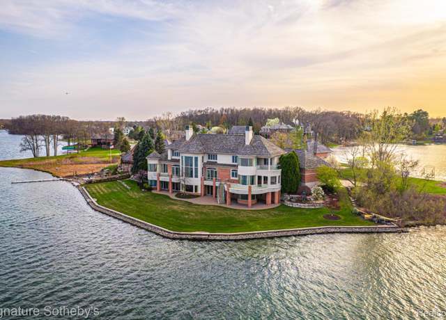 Property at 82 Chateaux DU Lac, Fenton Charter Township, MI 48430, 5 beds, 7 baths