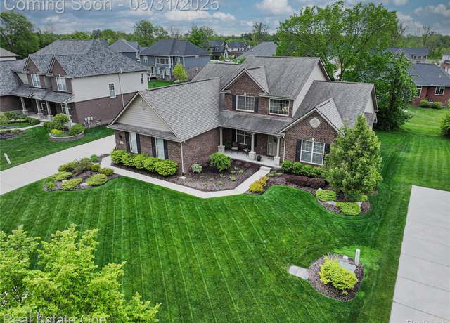 Property at 52689 Aspen Dr, South Lyon, MI 48178, 4 beds, 3.5 baths