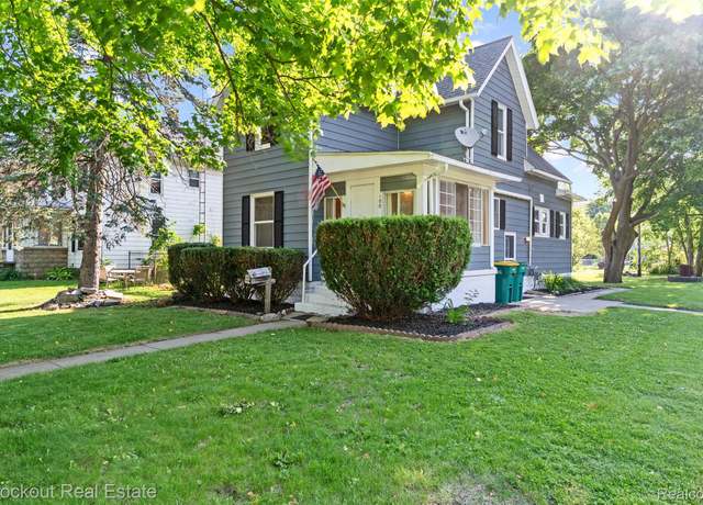 Property at 100 N Detroit St, Durand, MI 48429, 3 beds, 2 baths
