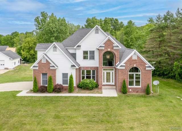Property at 12462 Lillie Rd, Byron, MI 48418, 5 beds, 3.5 baths