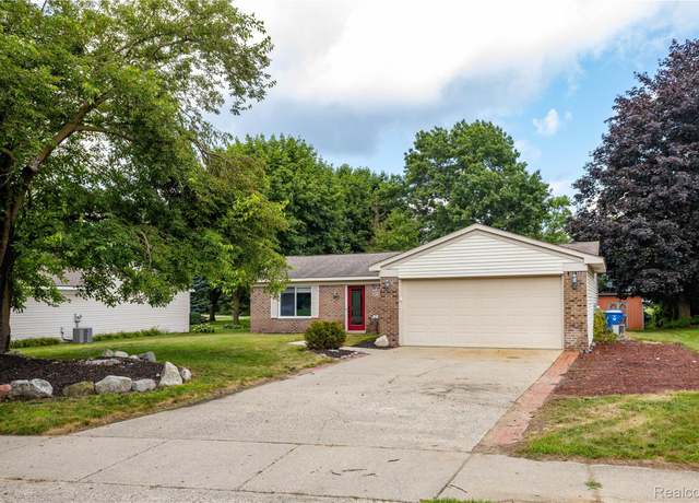 Property at 1123 Meadowlark Dr, Waterford, MI 48327, 3 beds, 2 baths