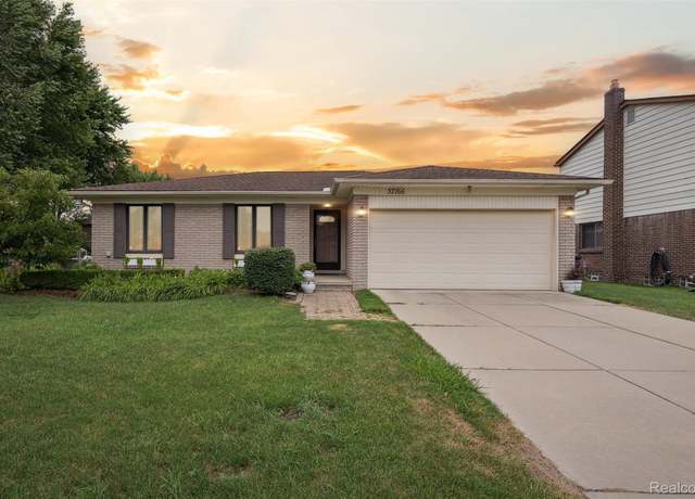Property at 37766 Evergreen Dr, Sterling Heights, MI 48310, 3 beds, 1.5 baths