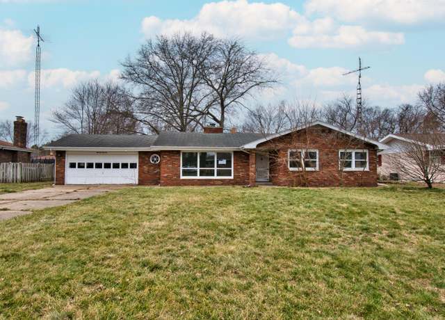 Property at 5564 E Hiawatha Ln, Stevensville, MI 49127, 3 beds, 2 baths